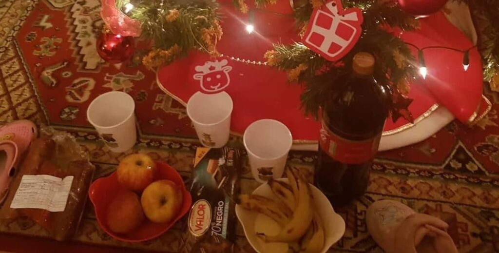 Comida para los Reyes Magos y los camellos, la noche del 5 de enero.