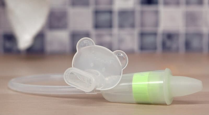 Aspirador nasal KIOKIDS para bebé.